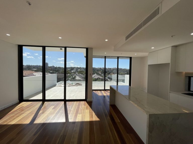 Coogee Bay Road, (3)