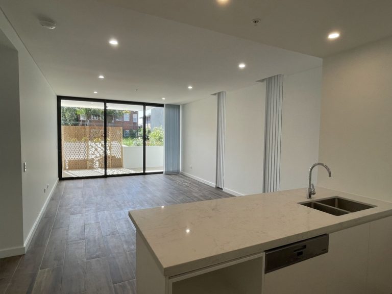 Coogee Bay Road, (6)